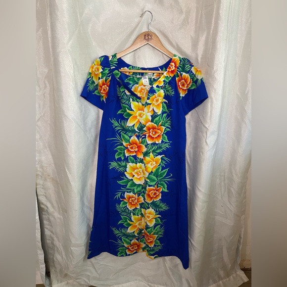 Nani 2.0 Button Down Dress - Koki'o Hibiscus Hawaiian Print (6 colorways to select from)